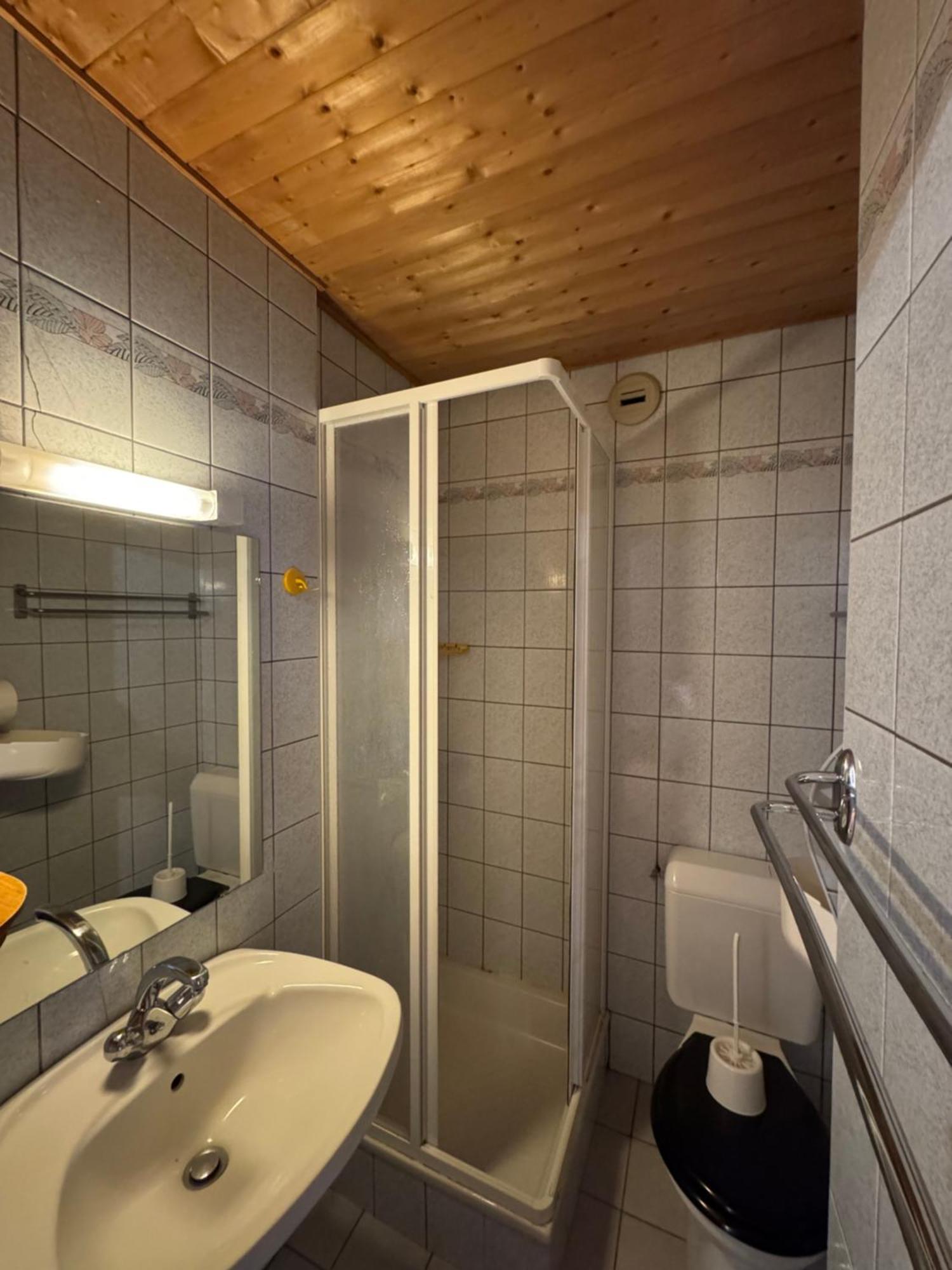 L'Ardesia Hostel Morzine Buitenkant foto